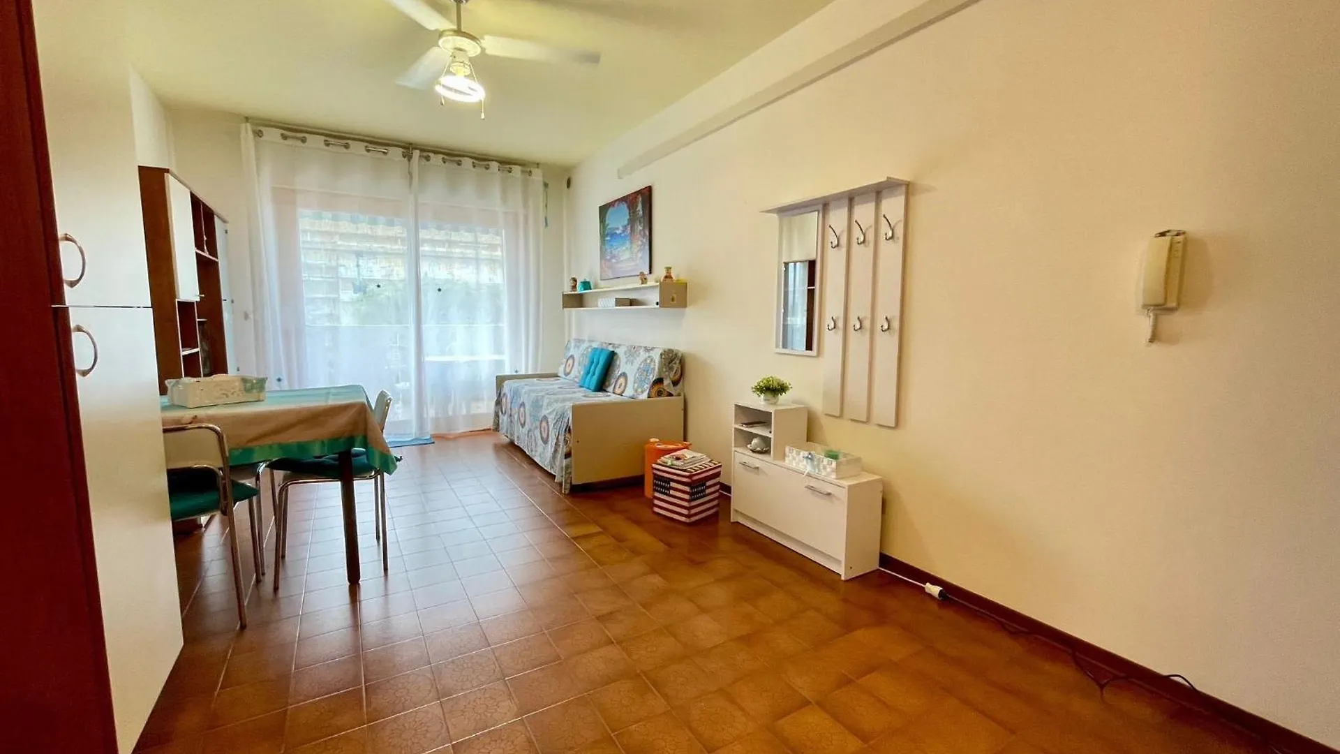 Apartamento Amazing Flat Just 350M From The Sea Porto Santa Margherita 0*,  Italia